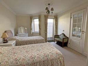 Photo 7- click for photo gallery